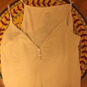 Soft yellow brandy tank
